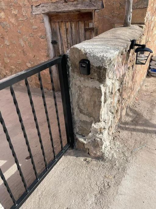 Acogedora Casa Con Patio-Parking Villa Albarracin Luaran gambar